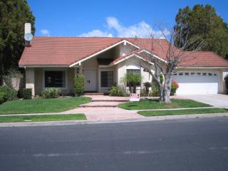 4611 Bella Vista Dr, Moorpark, CA 93021-2228