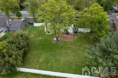 10 Boxwood Rd, Piscataway NJ 08854-5942 exterior