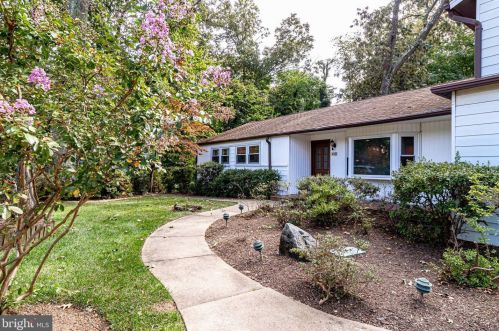 4108 High Point Ct, Annandale, VA 22003-2309