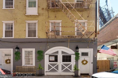 237 Bread St, Philadelphia PA  19106-1238 exterior