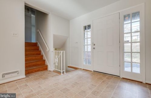 5035 King Richard Dr, Annandale, VA 22003-4358