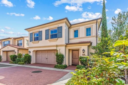 78 Rembrandt, Irvine CA  92620-7314 exterior