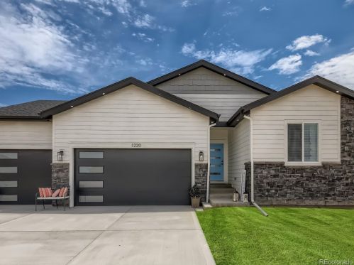 1220 Picketwire Ln, Pueblo, CO 81007-6572