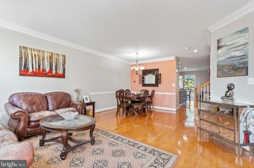 105 Herndon Mill Cir, Herndon VA  20170-4483 exterior