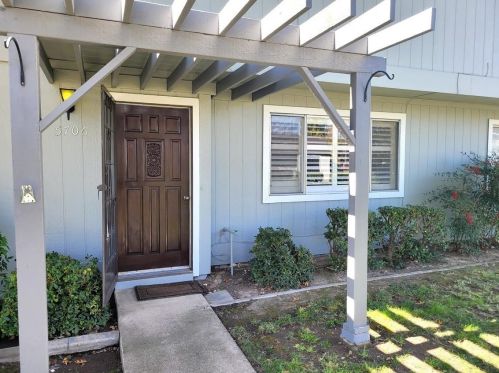 5706 Seascape Ct, Citrus Heights, CA 95610-7709