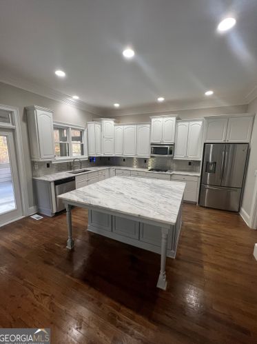 155 Fieldsborn Ct, Atlanta GA  30328-1039 exterior