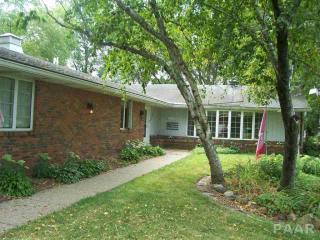 5324 Cameron Ln, Lake Camelot, IL 61547-9782