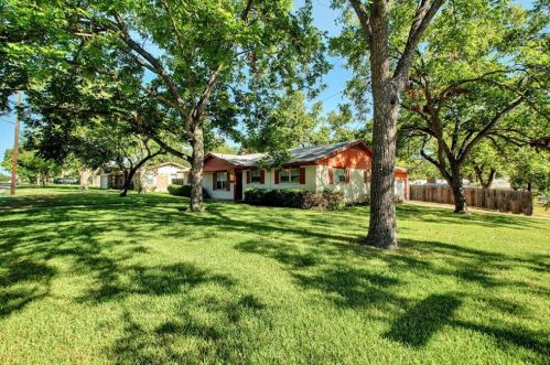 908 Floradale Dr, Austin, TX 78753-3920
