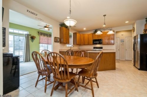 37 Dorset Dr, Hackettstown NJ  07840-5010 exterior