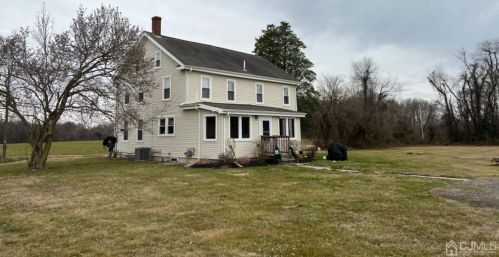 652 Harrisonville Rd, Harrison Township, NJ 08062-2870