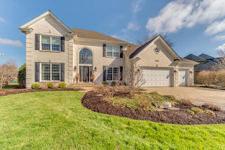 1723 Robert Ln, Naperville, IL 60564-7133