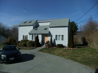 43 Loxley Dr, Providence, RI 02919-4861