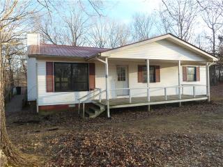 132 Victor Cabbage Rd, Hohenwald, TN 38462-5260