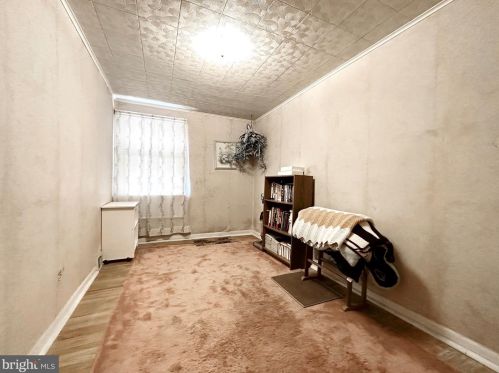 1113 Hunting Park Ave, Philadelphia PA 19140-2830 exterior