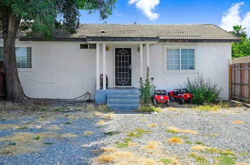 6959 Conejo Dr, San Bernardino CA  92404-6246 exterior