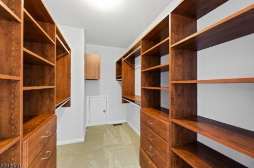 53 Winding Way, Princeton NJ  08540-8809 exterior