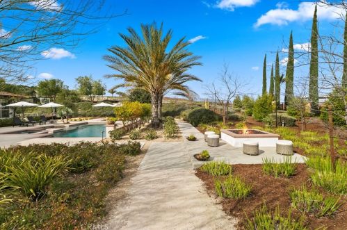 1769 Green Orchard Pl, Riverside CA  92508-8746 exterior