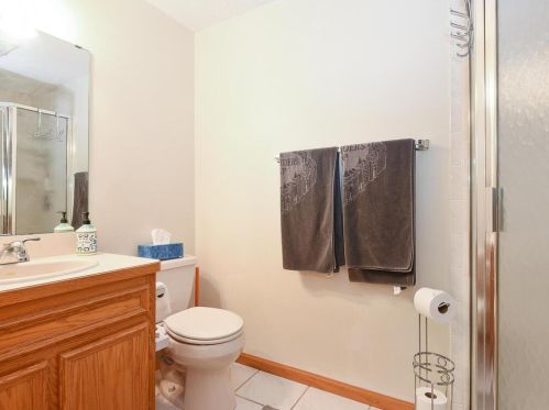 1539 Blackhawk Lk Dr, Saint Paul MN  55122-1258 exterior