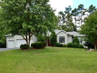 20 Fairway View Dr, Weaverville, NC 28787-8712