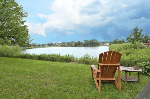 809 Burning Trl, Carol Stream IL  60188-9148 exterior