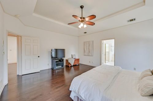 2312 Colleen Ct, Carrollton TX 75007-2037 exterior