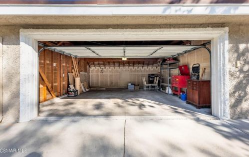 121 Conifer Cir, Calabasas, CA 91377-1014