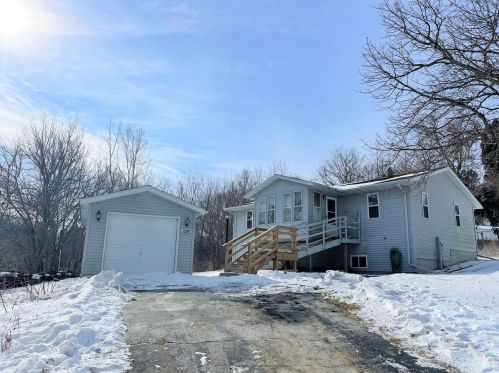 1095 Lost Nation Rd, Nelson, IL 61021-9519