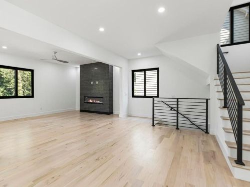 2374 Logan Cir, Atlanta GA  30318-2855 exterior