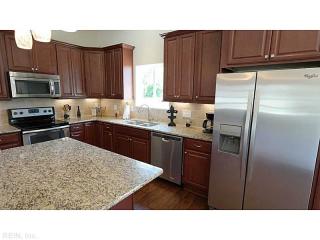 8016 Roxboro Rd, Norfolk, VA 23505-1521