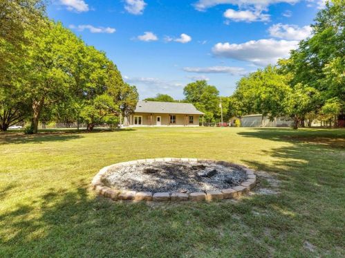 201 Bluebonnet Ct, Fort Worth TX  76035-5861 exterior