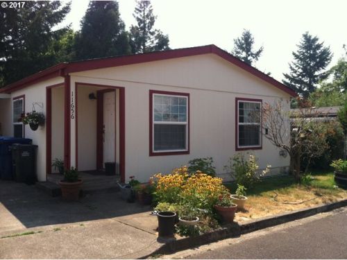 11656 Falcon Ct, Aurora, OR 97002-9635