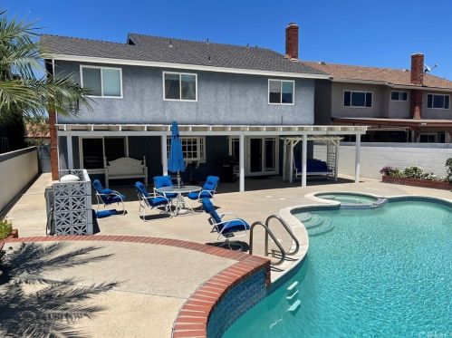 2532 Lark Ellen Ln, Anaheim CA  92806-5606 exterior