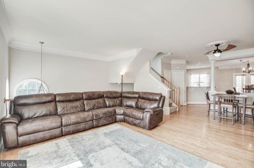 16783 Sweeney Ln, Woodbridge, VA 22191-6343