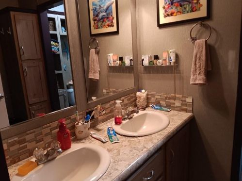 2645 Fairway Dr, Angleton TX 77515-7396 exterior