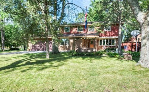 136 Forest View Ave, Wood Dale, IL 60191-1914