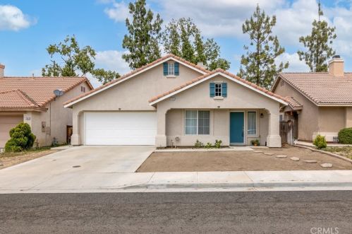 2015 Teco Dr, San Jacinto, CA 92583-6004