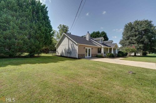 90 Harlin Ct, Porterdale, GA 30014-8891