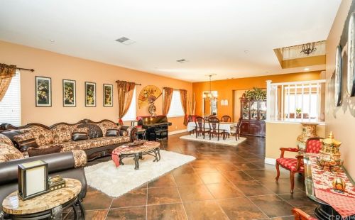 11440 Arizona Ave, Riverside CA  92503-8811 exterior