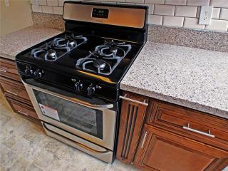 3665 Hughes Ave, Los Angeles CA  90034-7514 exterior