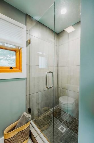 1837 Hosea L Williams Dr, Atlanta GA  30317-2211 exterior