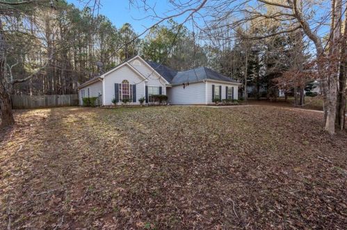 90 Paces Landing Pl, Newnan, GA 30263-4191