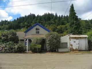11033 Front Ave, Portland OR  97231-1069 exterior
