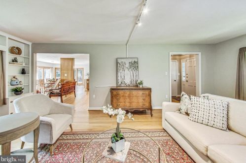 9701 Brunett Ave, Silver Spring MD 20901-3235 exterior