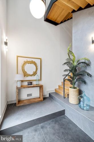 109 24th St, Philadelphia PA  19103-2543 exterior