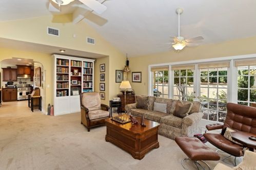 3573 Beechwood Pl, Riverside CA  92506-1214 exterior