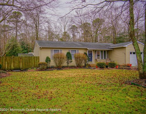 427 Cedar Dr, Lacey Township, NJ 08734-2611