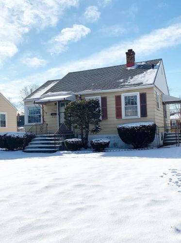7420 Magoun Ave, Hammond, IN 46324-2921