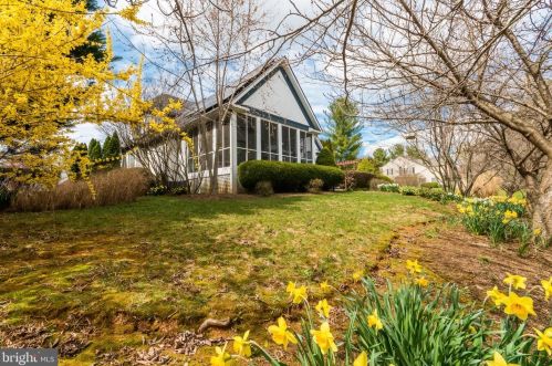 168 Meadow Ridge Dr, Shepherdstown WV  25443-4037 exterior