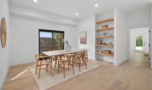 4614 Tobias Ave, Van Nuys CA  91403-2823 exterior