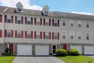 2794 Woodmont Dr, York, PA 17404-7826